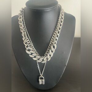 Necklace for women/men💕🥷🏻